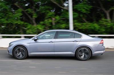 大眾高級(jí)豐田便宜?不 9.99萬(wàn)能買(mǎi)速騰 但豐田同級(jí)要16萬(wàn)